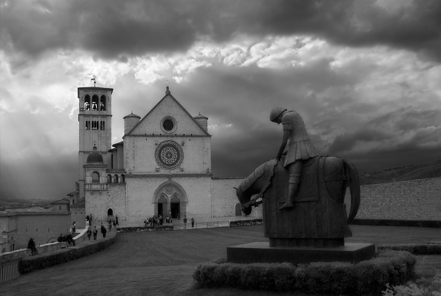 St Francis and the Cathedral BW